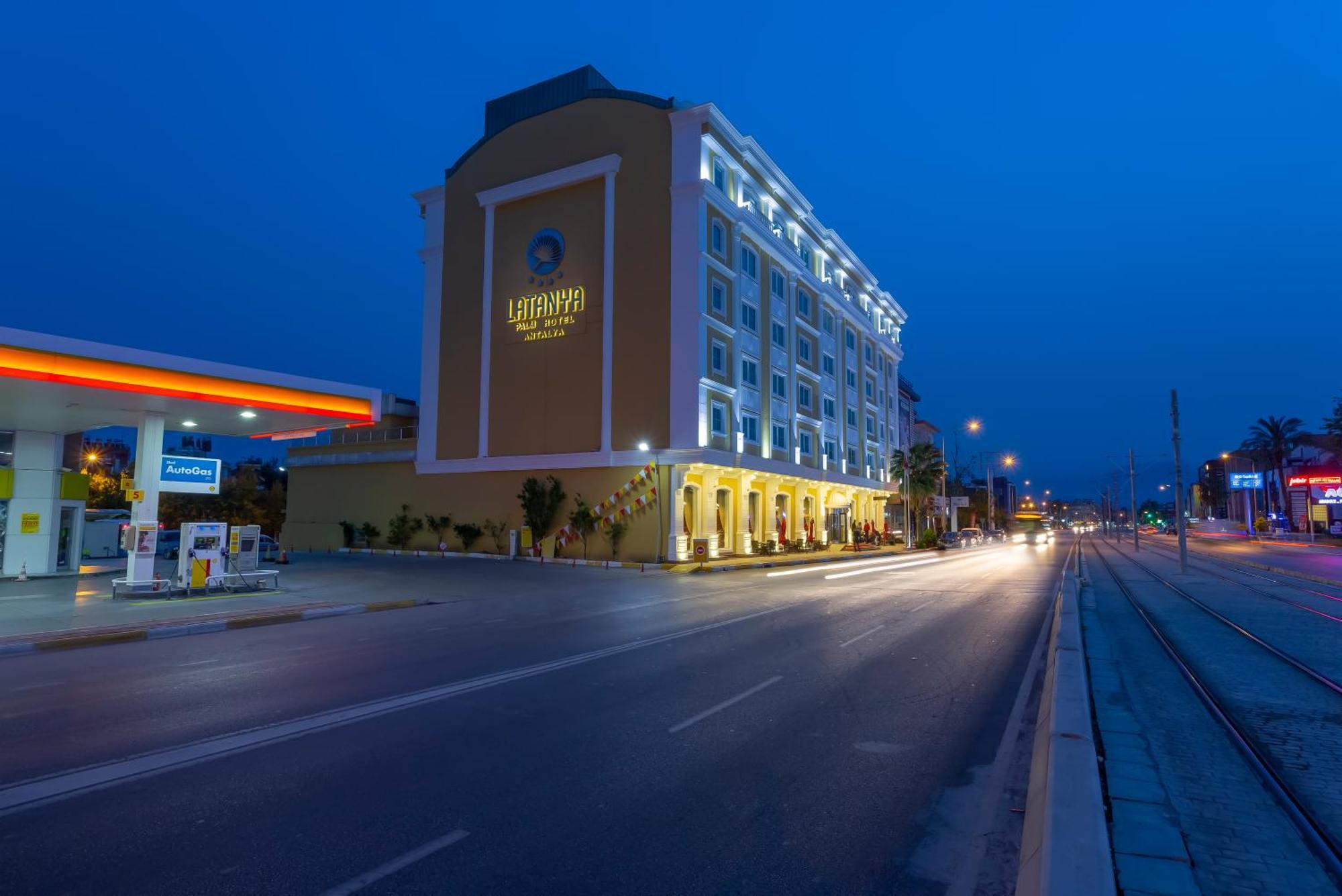 Latanya Palm Hotel Antalya Bagian luar foto