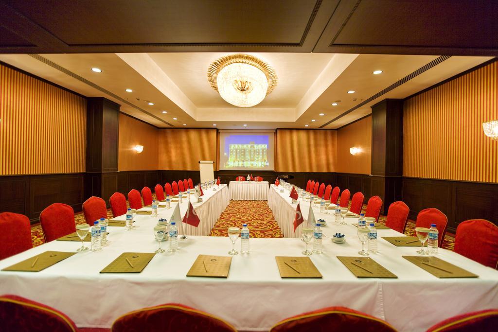 Latanya Palm Hotel Antalya Bagian luar foto
